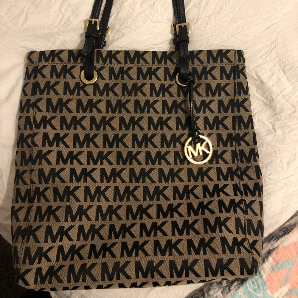 MK Tote